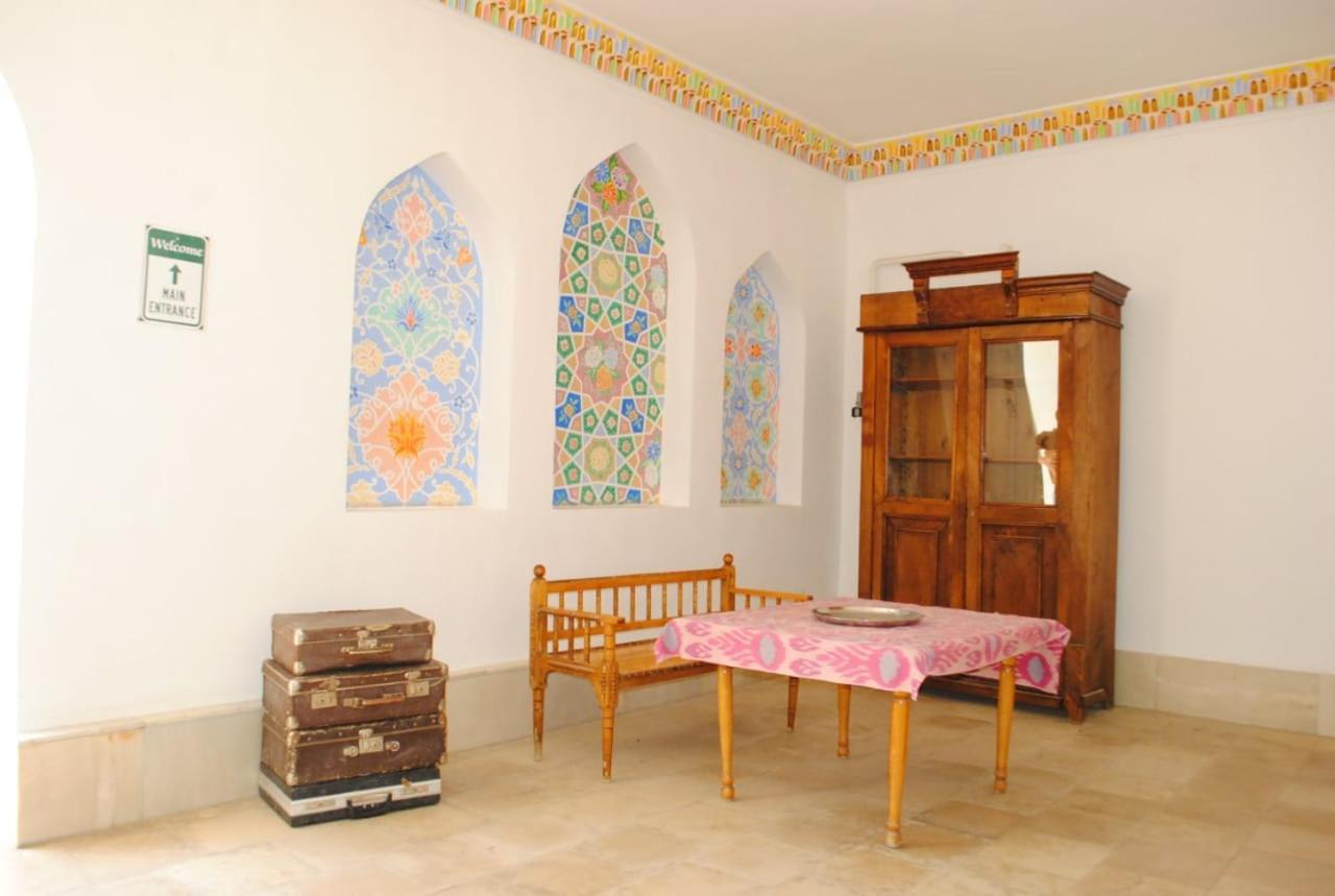 Emir Bed & Breakfast Bukhara Exterior photo